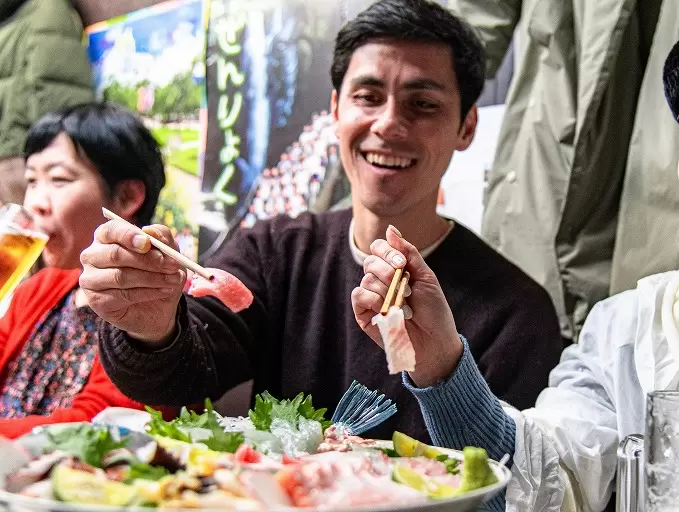 穿越到古老而美好的日本。洲本復古的小巷裡散步