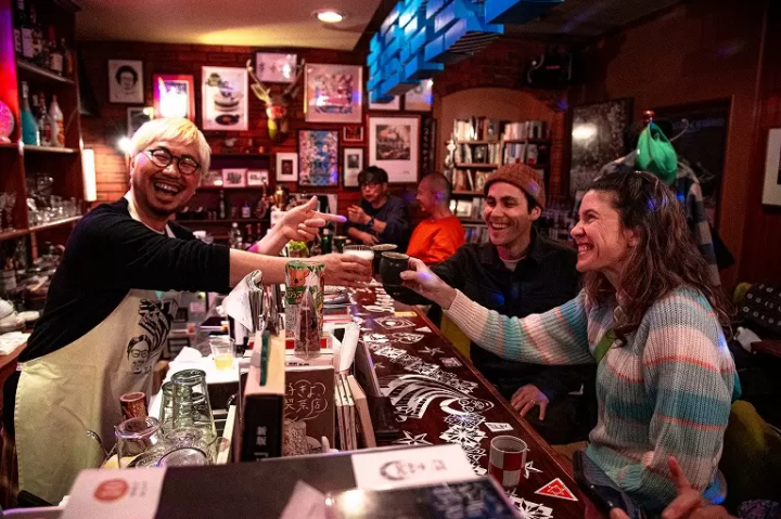 穿越到古老而美好的日本。洲本復古的小巷裡散步