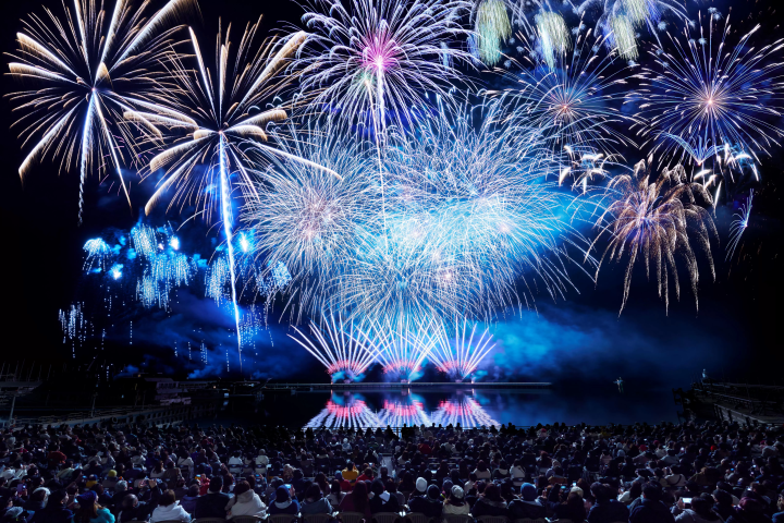 豪斯登堡冬季活動：白銀の世界 煙火