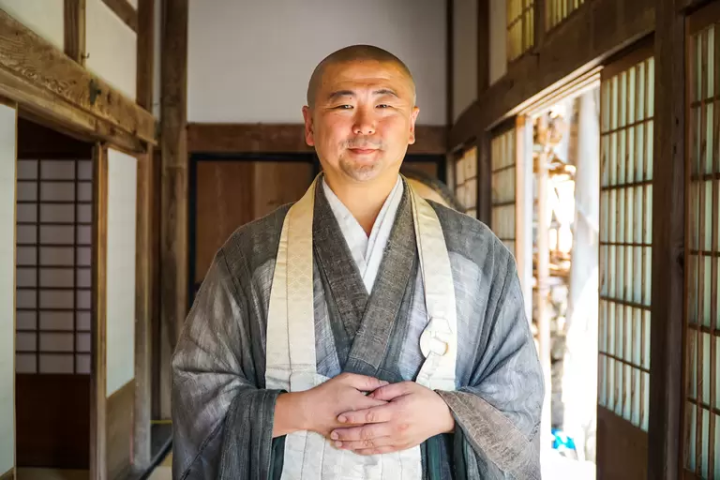 在被自然包围的出石坐禅体验