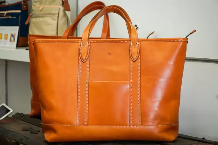 A Major Bag Production Hub: Enjoying Artisan Craftsmanship on "Kaban Street" in Toyooka