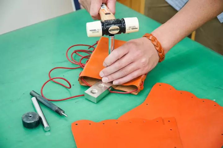 A Major Bag Production Hub: Enjoying Artisan Craftsmanship on "Kaban Street" in Toyooka