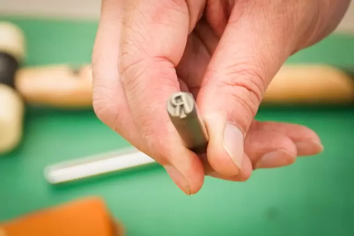 A Major Bag Production Hub: Enjoying Artisan Craftsmanship on "Kaban Street" in Toyooka