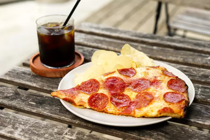 가방의 일대 산지.도요오카의 “가방 스트리트”에서 장인의 수공을 즐기는 여행