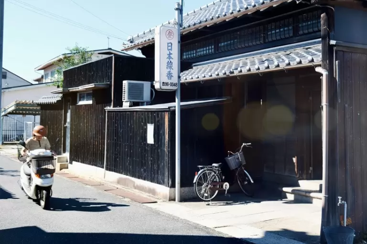 แหล่งกำเนิดของวัฒนธรรมธูปของญี่ปุ่น: ย่านเอของ Awajishima