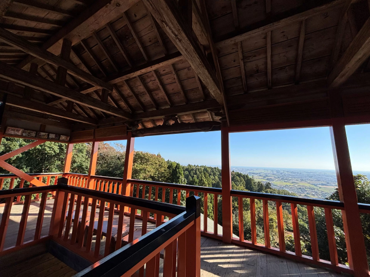 Kumano Nachi Shrine The spectacular view of Natori town and the horizon in the distance from the summit is a must-see 