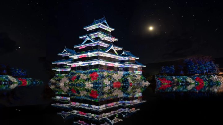 一旗プロデュース「国宝 松本城天守 プロジェクションマッピング 2024-2025」を長野県松本市で開催。