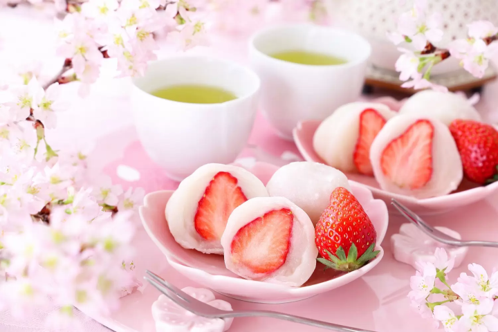 strawberry daifuku