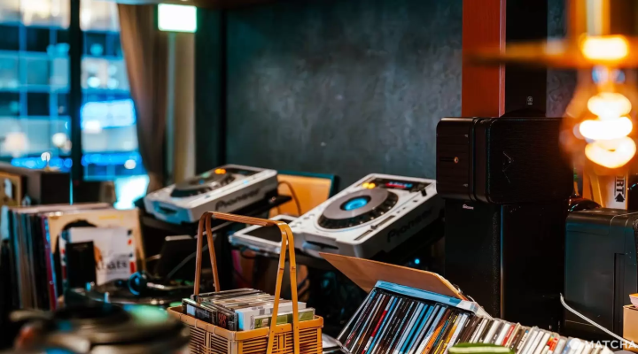 투웰브 온 더 파크 바 음악