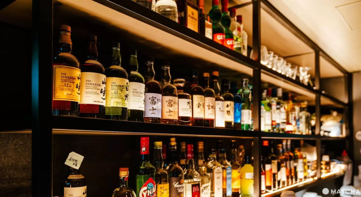 투웰브 온 더 파크 바 술병