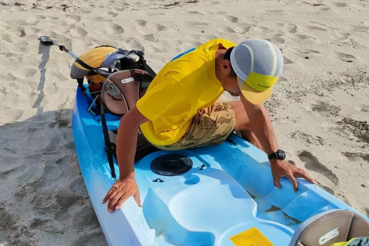 Adventure Through the Hidden Wonders of Takeno Coast with a Geo Canoe Tour !