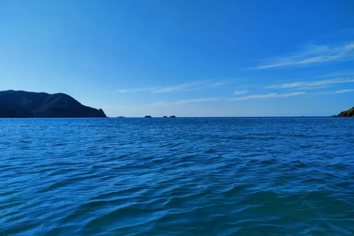 Adventure Through the Hidden Wonders of Takeno Coast with a Geo Canoe Tour !