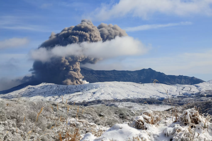 阿蘇山爆發
