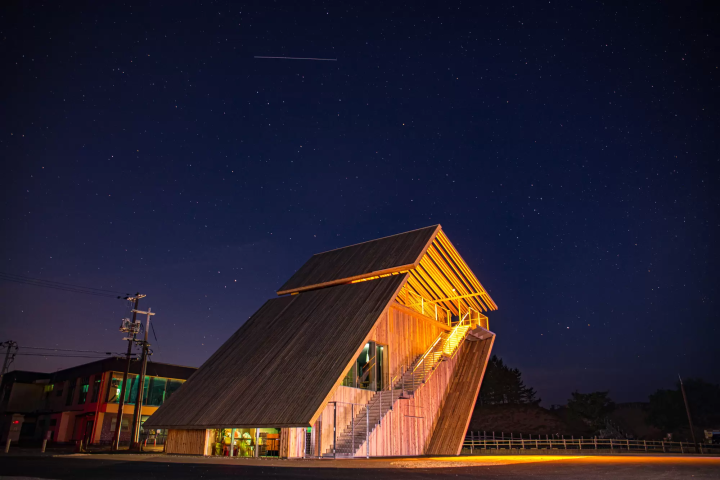 經典打卡地標！日本知名建築師所打造的咖啡館！