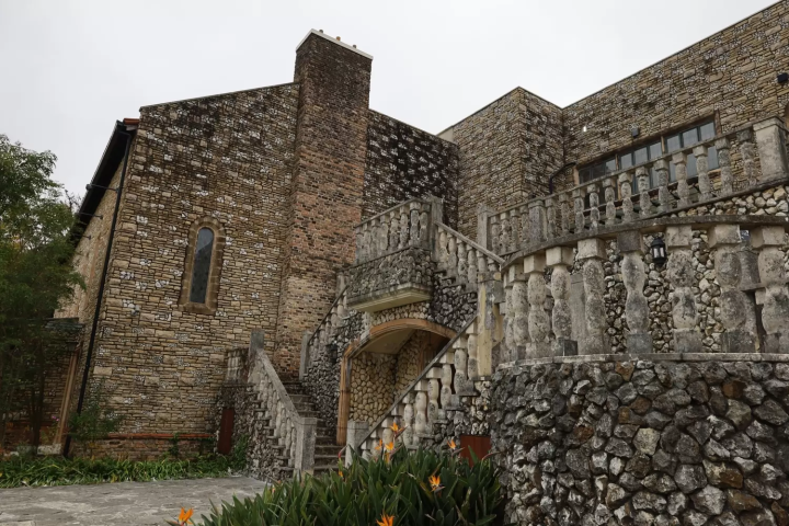 川奈ステンドグラス美術館