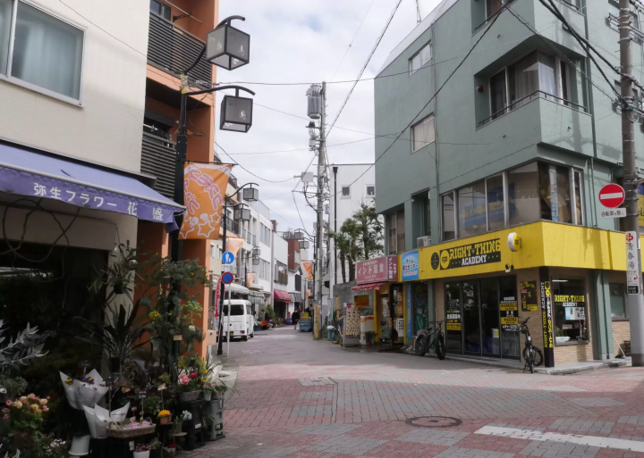 "Exploring Retro Tokyo" - Stroll through Nakano-Shinbashi's Kawashima Shopping Arcade, where the Showa era atmosphere still lingers -