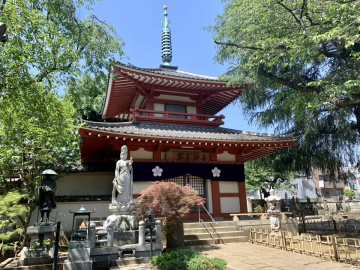 Recommended for a stroll with three generations of parents and children [Araiyakushi Park and Araiyakushi Baishoin]