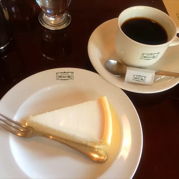 カフェ 明治の館