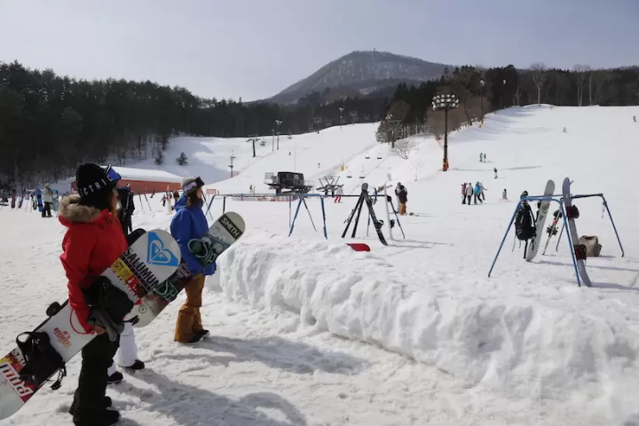 从东京站出发约2小时即可到达的7个滑雪场