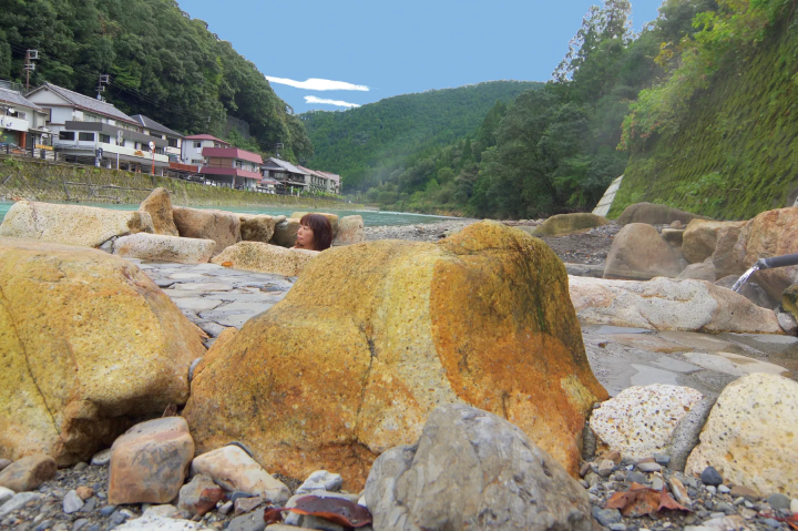 世界遺產溫泉！在熊野的秘密溫泉湯之峰溫泉壺湯體驗日本最古老的神聖溫泉