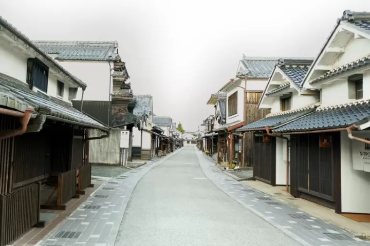 Explore the nearby Kawaramachi Tsumairi Merchant Houses 