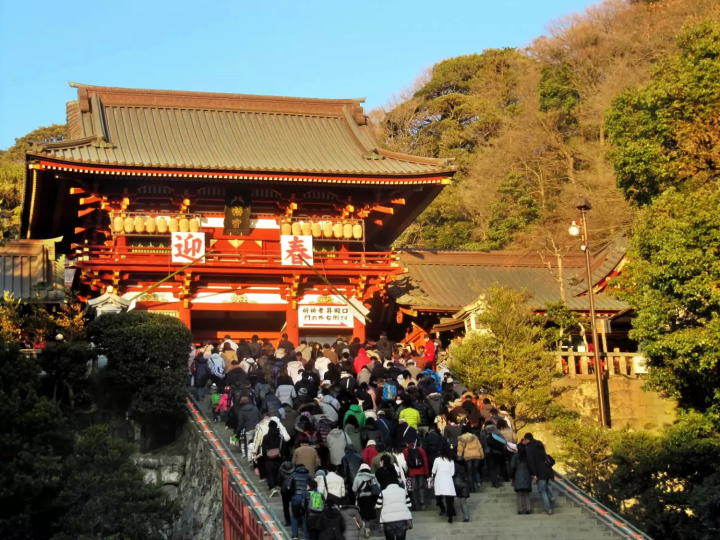 神奈川　初詣　鶴岡八幡宮