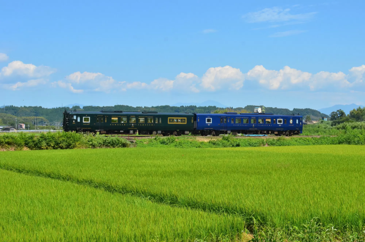 JR觀光列車：翡翠 山翡翠