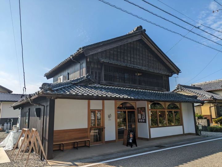 Enjoy a delicious lunch at the cafe "Odai" in Meiwa-cho together with Takejinja Shrine!