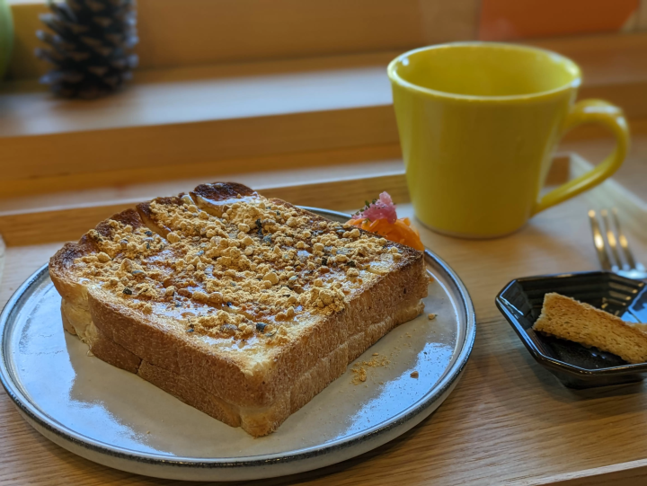 Enjoy a delicious lunch at the cafe "Odai" in Meiwa-cho together with Takejinja Shrine!