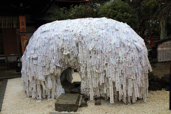 縁結び&良縁祈願スポットを全国から厳選。出雲大社や東京大神宮など、最強の縁結び神社8選