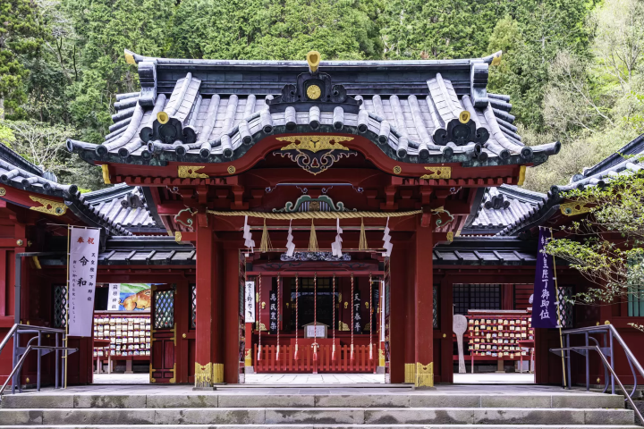 病を癒やして健康に！　烏森神社や箱根神社など、「病気平癒」のご利益がある最強の神社＆お寺7選