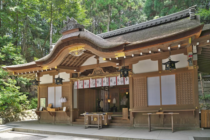病を癒やして健康に！　烏森神社や箱根神社など、「病気平癒」のご利益がある最強の神社＆お寺7選