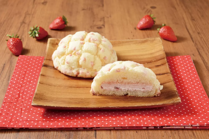 LAWSON 草莓季麵包