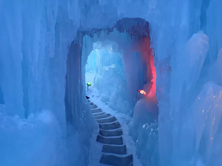 เทศกาลน้ำแข็งทะเลสาบชิโคทสึ