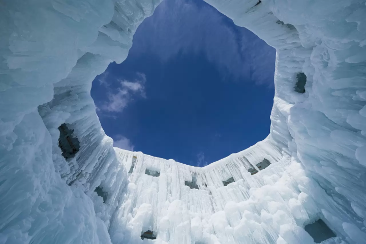 เทศกาลน้ำแข็งทะเลสาบชิโคทสึ 2025: วันที่, ไฮไลท์, การเข้าถึง, และโรงแรม