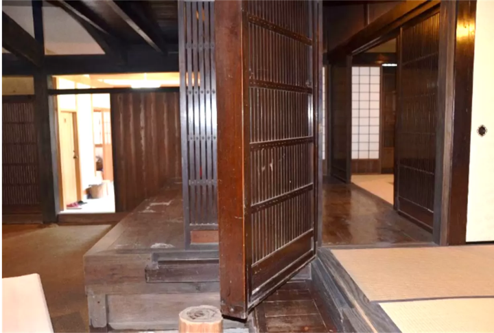 "บ้านซูเอมิตสึ" ในจังหวัดเอฮิเมะคืออะไร? สำรวจสถาปัตยกรรมยุคเอโดะที่เต็มไปด้วยไอเดีย!