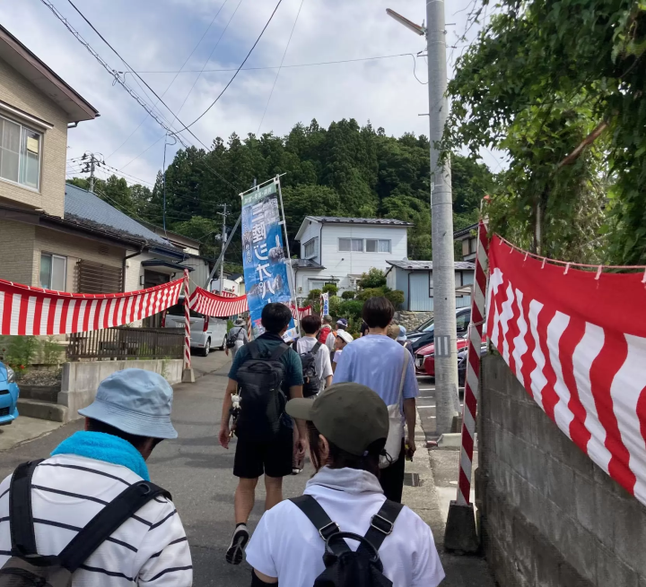 参加岩手宫古市黑森神社年祭和地质公园亮点的徒步活动