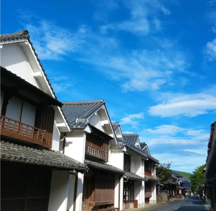 从松山开车仅需 1 小时！宇和民具馆内摆满了怀旧家居用品和玩具，体验复古氛围