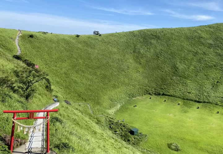 【靜岡】伊豆景點推薦,外型有如抹茶布丁的大室山,動畫電影「你的名字」場景參考原型