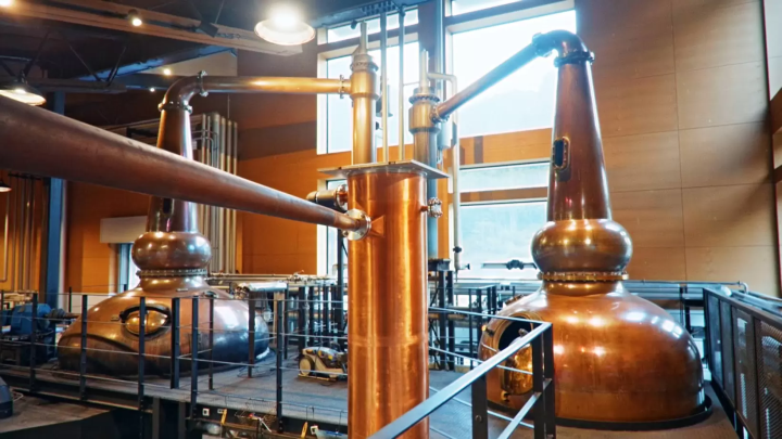静岡蒸溜所では3基の蒸留機で、数種類の違ったタイプの原酒を造っています。 