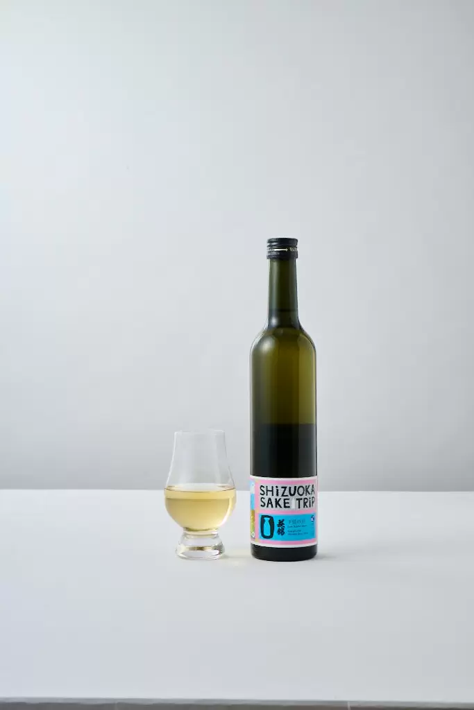 静岡県静岡市にある「萩錦酒造」の日本酒をガイアフローウイスキー樽で熟成させたオリジナル熟成酒 