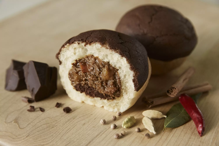 第二家 GODIVA Bakery 咖哩麵包