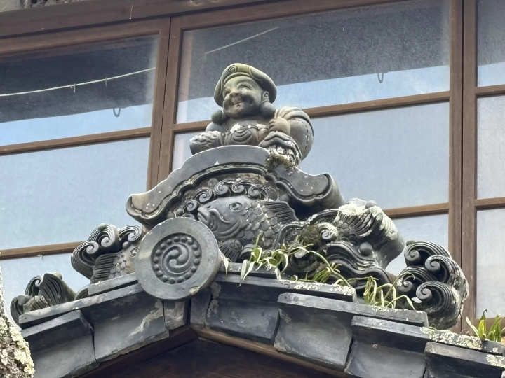 Lots to see! Walking around Unomachi with a guided tour of the town