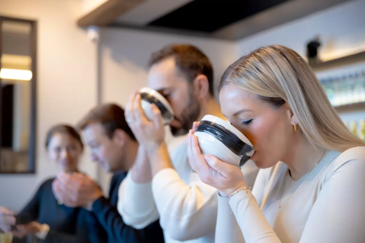 Matcha Making Osaka | 오사카에서 말차 만들기 체험 + 일본식 과자 세트