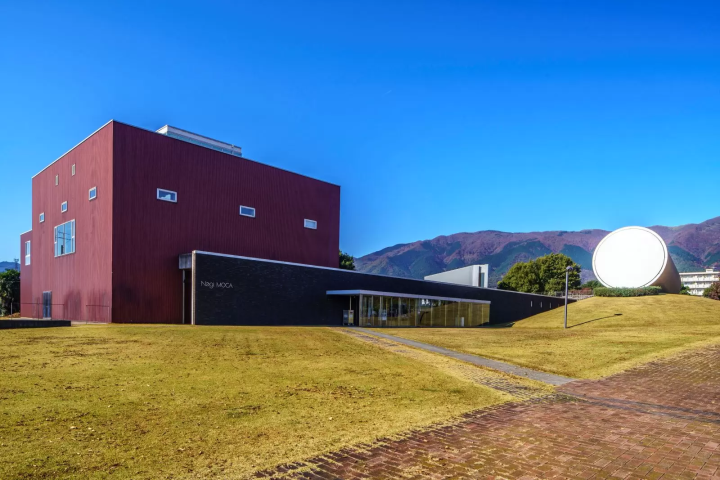 岡山　デート　奈義町現代美術館