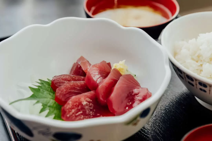 雖然沒有什麼特別的，但我還是很想拍張照。帶著相機在燒津週邊散步怎麼樣？