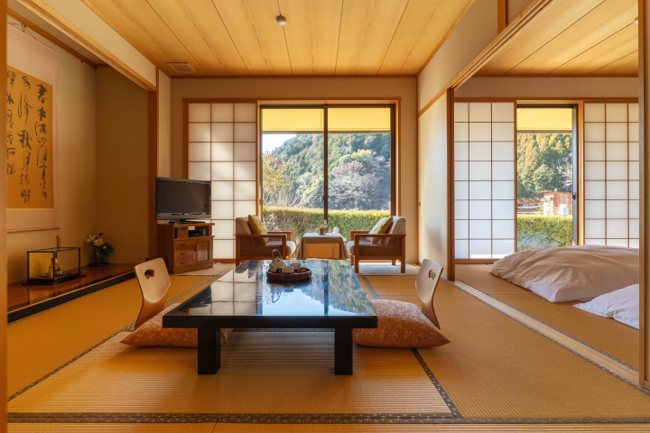 距離市中央約 2 小時車程的隱密能量景點身延的魅力