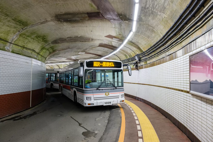 關電隧道電氣巴士