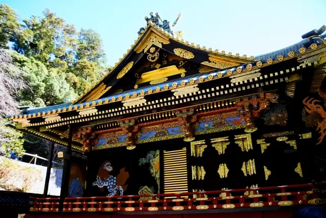 Kunozan Toshogu Shrine, where Tokugawa Ieyasu's grave is located, can be reached in five minutes by ropeway from the top of Nihon-daira. 