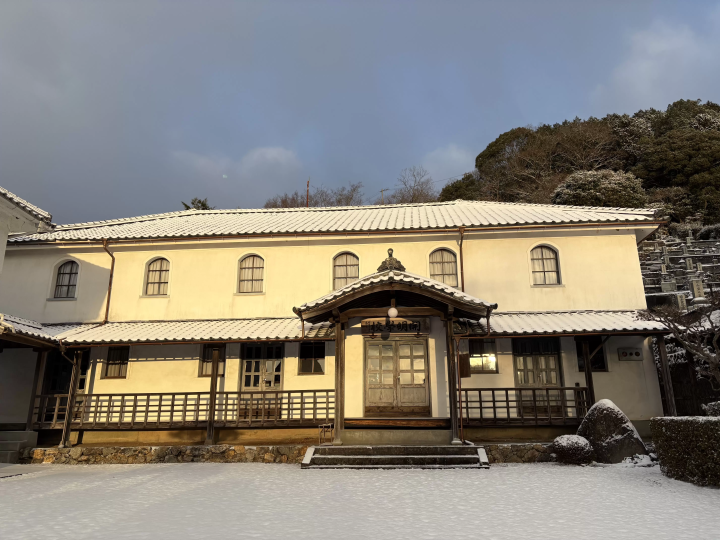 서일본 가장 오래된 모던한 초등학교 교사 「Kaimei School」